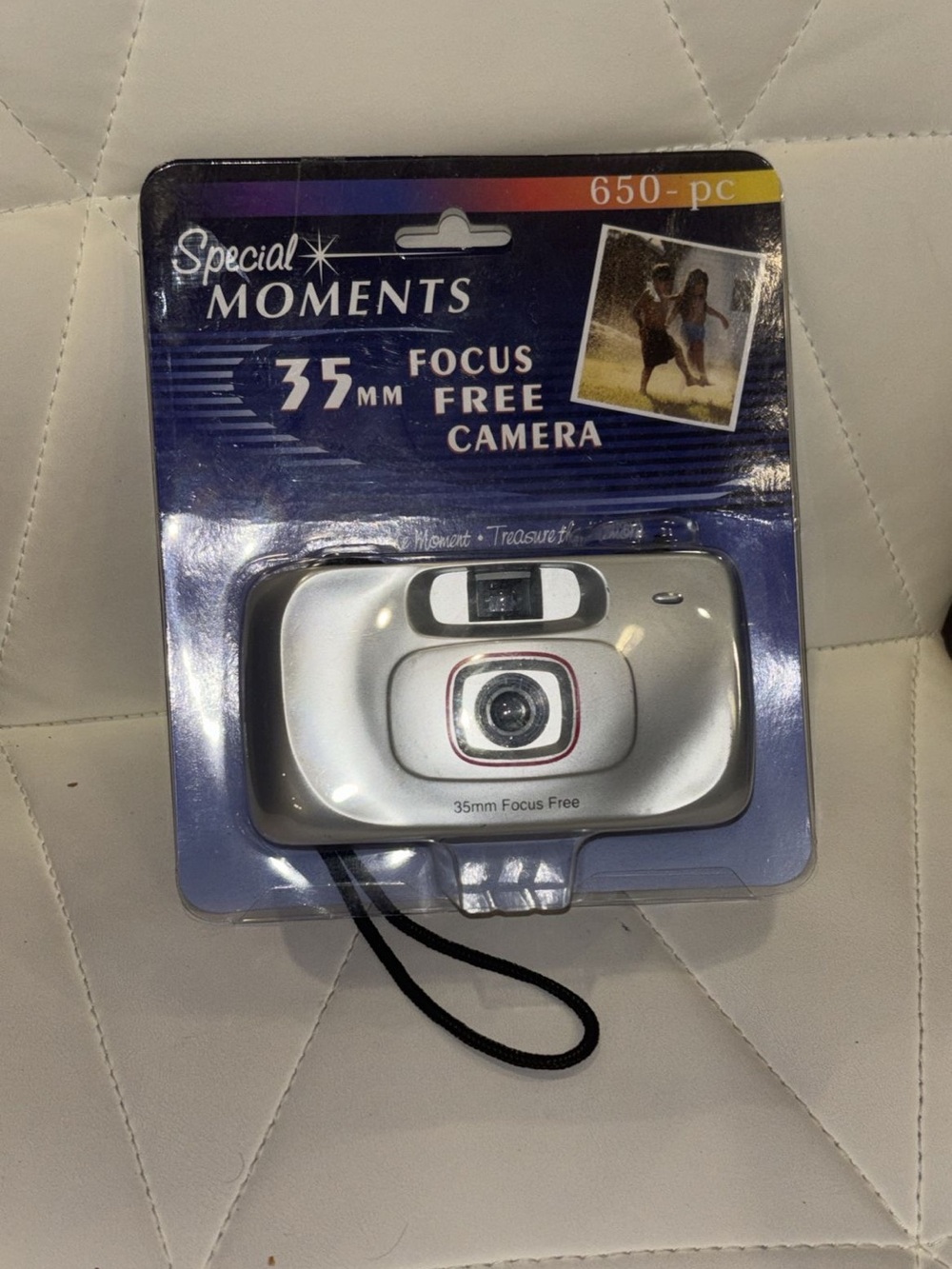 New Sealed Special Moments 35mm Focus Free Film Camera Vintage Model 650-pc NOS